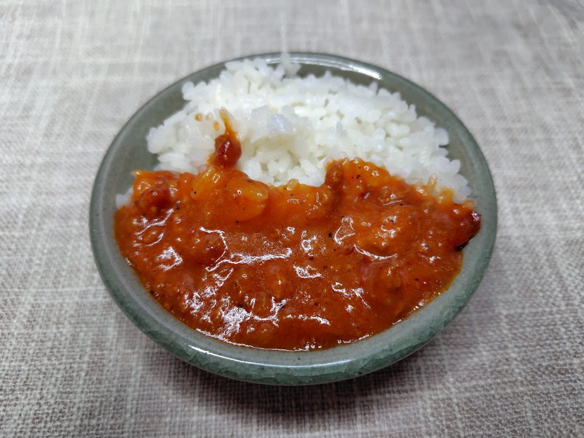 冷ました状態の無印良品 トマトのキーマ