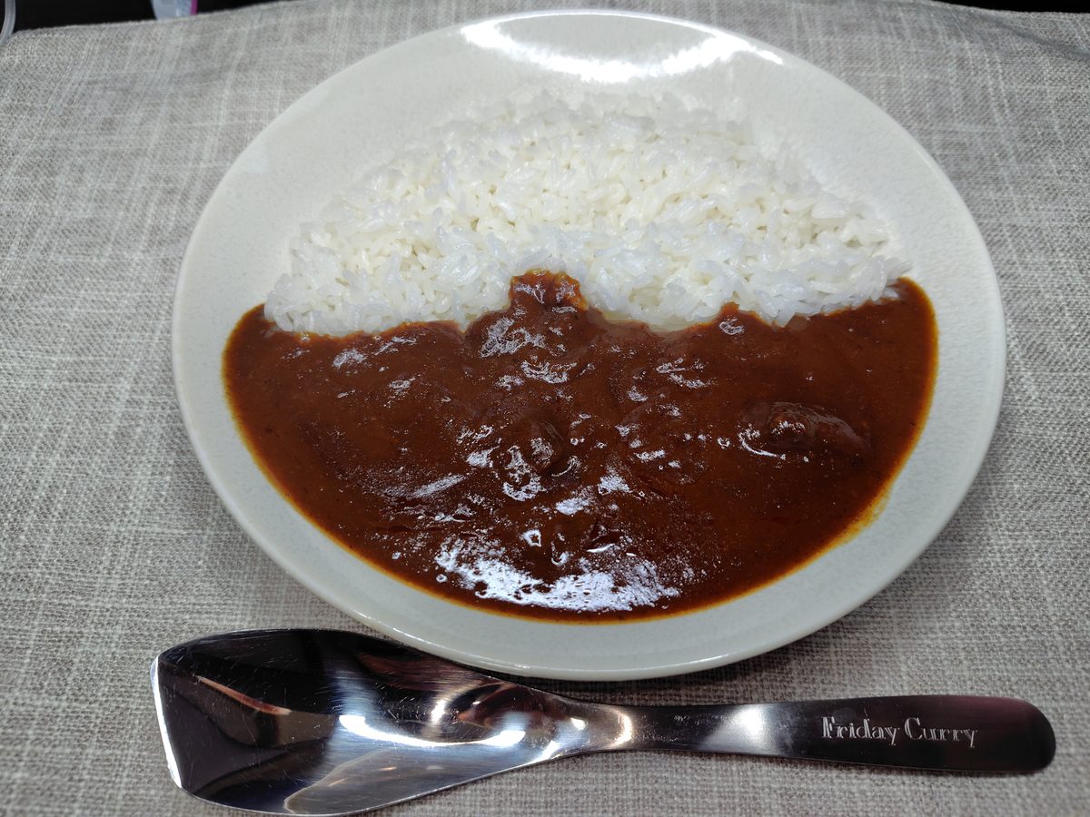 選ばれし人気店 スパイス織りなすビーフカレー