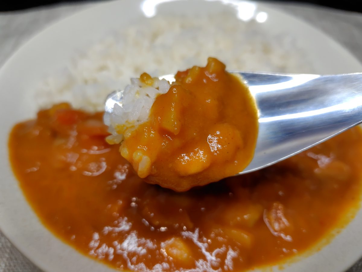 無印良品 辛くない国産りんごと野菜のカレーとライスのなじみ具合